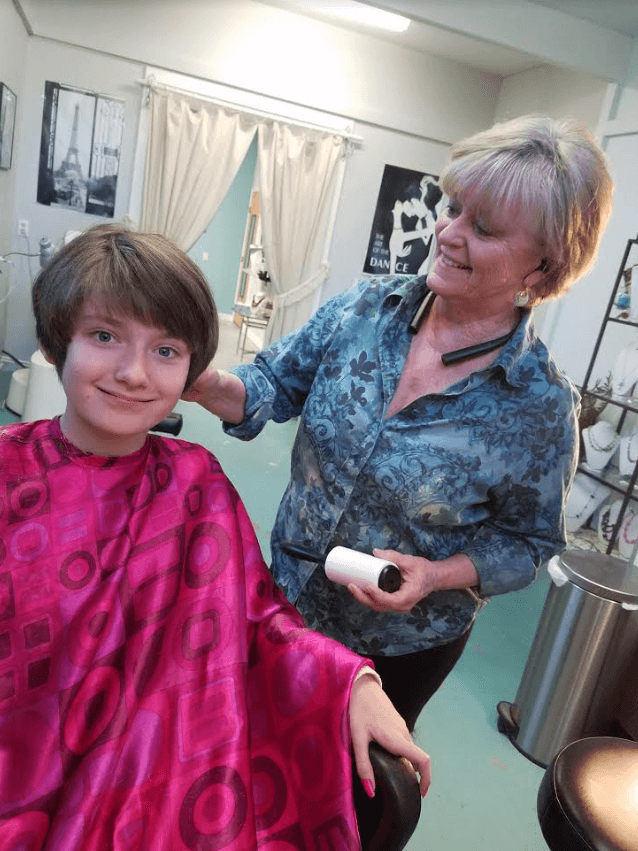 Young ladies Haircut